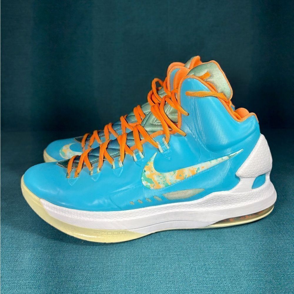 Size 9 - Men’s Nike KD 5 Easter multicolor shoes